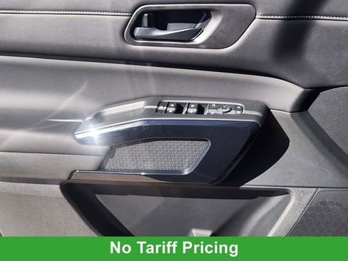 New 2026 Nissan Pathfinder SV image 17