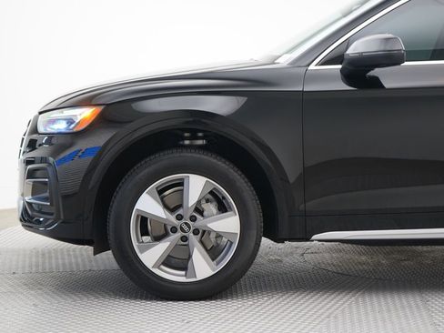 Used 2023 Audi Q5 2.0T Premium Plus w/ Premium Plus Package AWD/4WD image 2