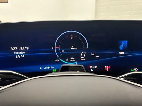 Used 2024 Cadillac Lyriq Luxury RWD image 13