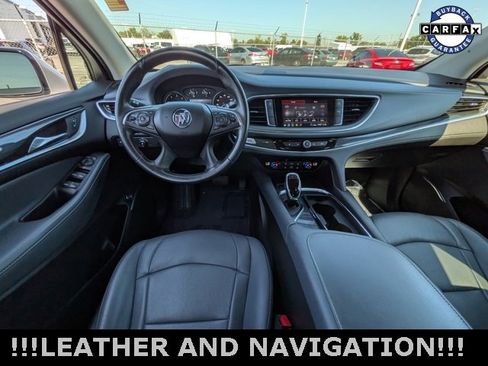 Used 2021 Buick Enclave Essence image 12