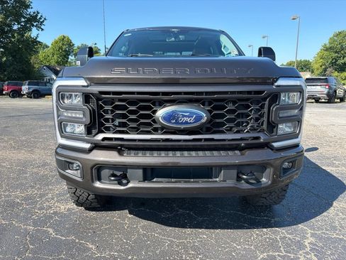 Used 2024 Ford F350 Lariat w/ Tremor Off-Road Package AWD/4WD image 11