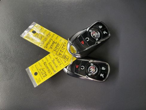 Used 2024 Buick Enclave Essence w/ Experience Buick Package AWD/4WD image 28