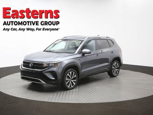 Used 2024 Volkswagen Taos SE FWD image 54