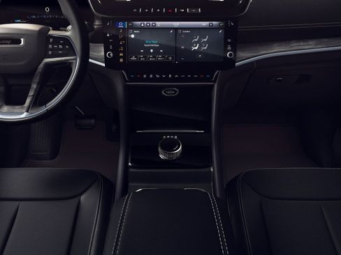 New 2026 Jeep Grand Cherokee Altitude image 5