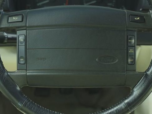 Used 1990 Ford Mustang LX image 30