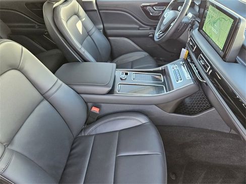 New 2026 Lincoln Aviator 2WD image 13