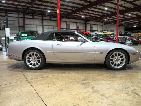 Used 2001 Jaguar XK8 Convertible RWD image 25