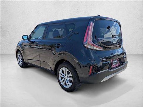 Used 2023 Kia Soul LX FWD image 8