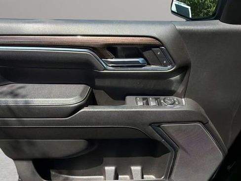 Used 2023 Chevrolet Silverado 1500 LT AWD/4WD image 17