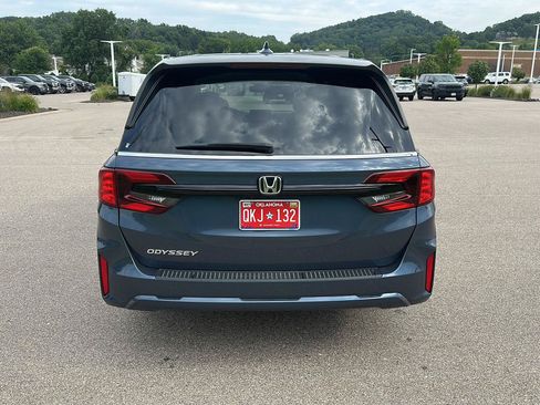 Used 2025 Honda Odyssey EX-L image 4