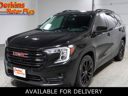 Used 2022 GMC Terrain SLT w/ Tech Package