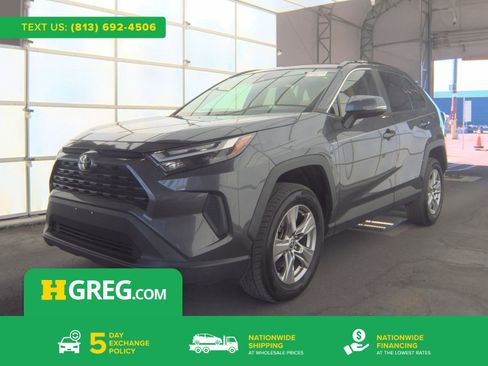 Used 2022 Toyota RAV4 XLE AWD/4WD image 1