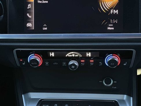 Used 2021 Audi Q3 2.0T Premium image 17