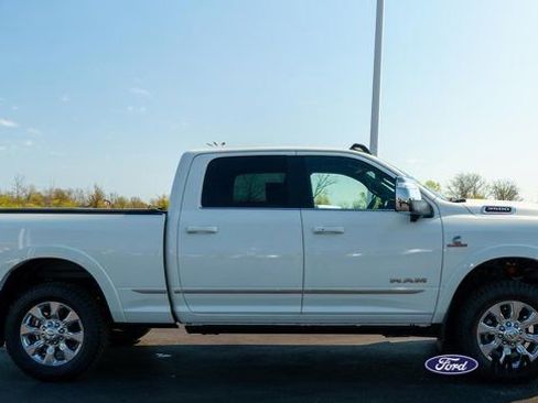 Used 2023 RAM 3500 Limited AWD/4WD image 5