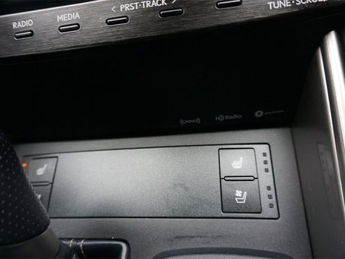 Used 2018 Lexus IS 300 image 12