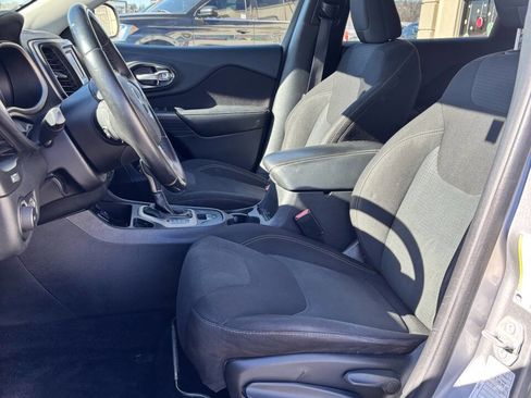 Used 2016 Jeep Cherokee Latitude image 10