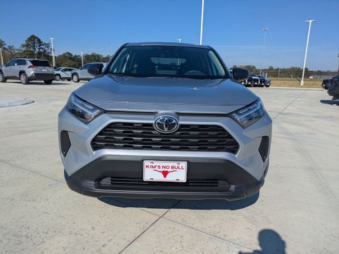 New 2025 Toyota RAV4 LE image 2