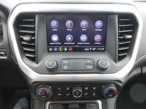 Used 2023 GMC Acadia SLE w/ Driver Convenience Package image 31