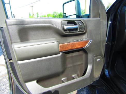 Used 2020 GMC Sierra 2500 Denali w/ Denali Ultimate Package image 11