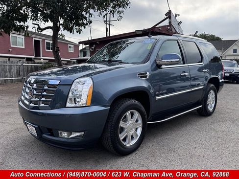 Used 2010 Cadillac Escalade 2WD image 2