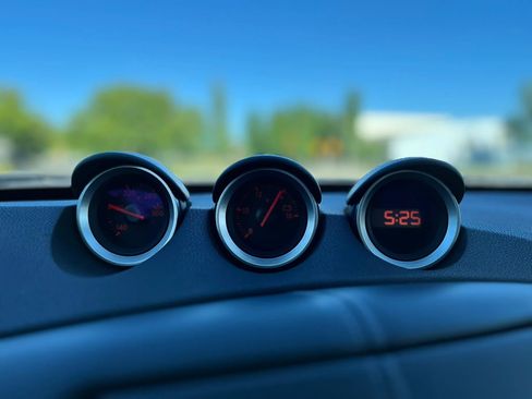 Used 2009 Nissan 370Z Coupe RWD image 15