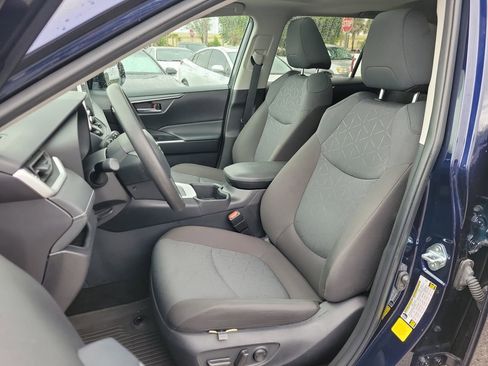 Used 2025 Toyota RAV4 XLE w/ Convenience Package image 17