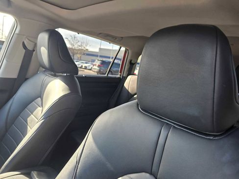 Used 2020 Toyota Highlander XLE image 25