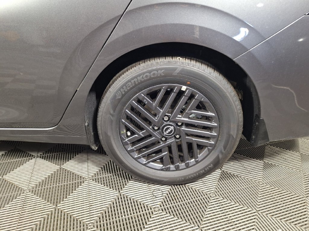 Used 2027 Nissan Sentra SV w/ Floor Mat Package FWD image 23