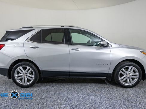 Used 2021 Chevrolet Equinox Premier AWD/4WD image 8