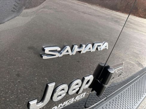 Certified 2021 Jeep Wrangler Unlimited Sahara image 11
