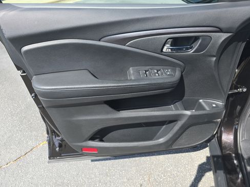 Used 2019 Honda Passport Sport image 27