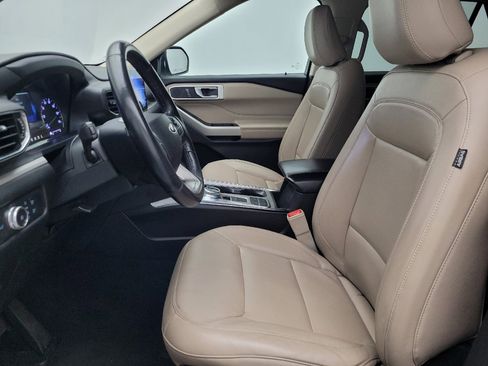 Used 2021 Ford Explorer XLT w/ Equipment Group 202A image 17