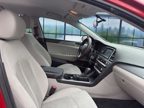 Used 2019 Hyundai Sonata SE image 18