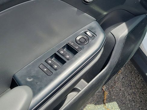 Used 2025 Kia K4 FWD image 21