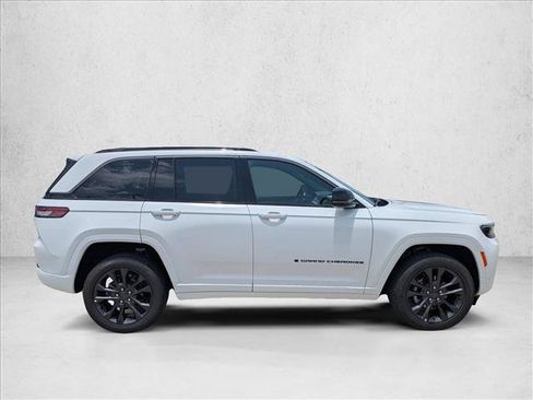 New 2026 Jeep Grand Cherokee Limited AWD/4WD image 10
