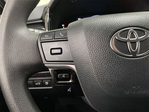 Used 2025 Toyota Camry LE image 22