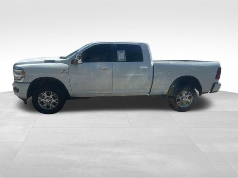 Used 2023 RAM 2500 Laramie AWD/4WD image 5