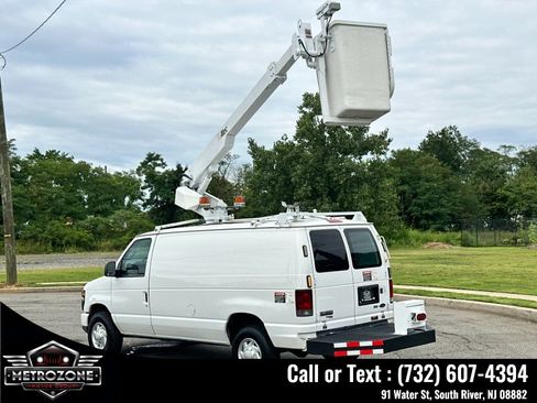 Used 2012 Ford E-350 and Econoline 350 Super Duty RWD image 13
