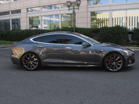 Used 2021 Tesla Model S Performance AWD/4WD image 6