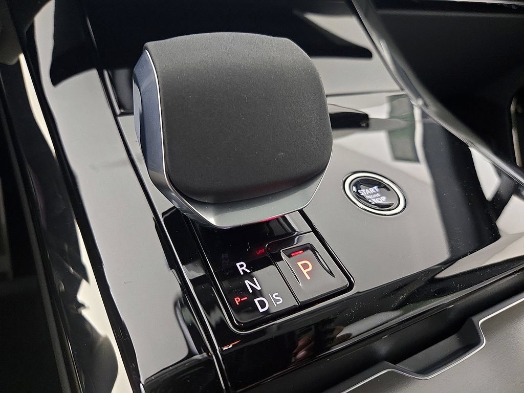 New 2026 Land Rover Range Rover Sport Dynamic SE AWD/4WD image 12