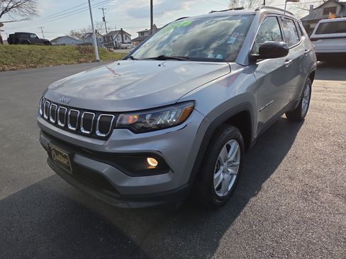 Certified 2022 Jeep Compass Latitude AWD/4WD image 8