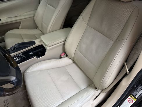 Used 2013 Lexus ES 350 350 w/ Luxury Pkg image 19