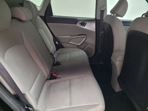 Used 2024 Kia Soul LX image 19