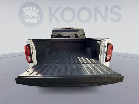 Used 2023 GMC Sierra 1500 Elevation image 25