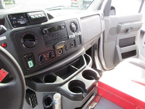 Used 2011 Ford E-350 and Econoline 350 Super Duty w/ PWR Group RWD image 13