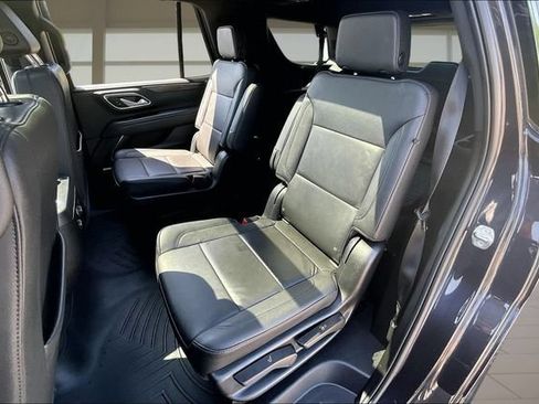 Used 2022 Chevrolet Tahoe Z71 w/ Luxury Package AWD/4WD image 26