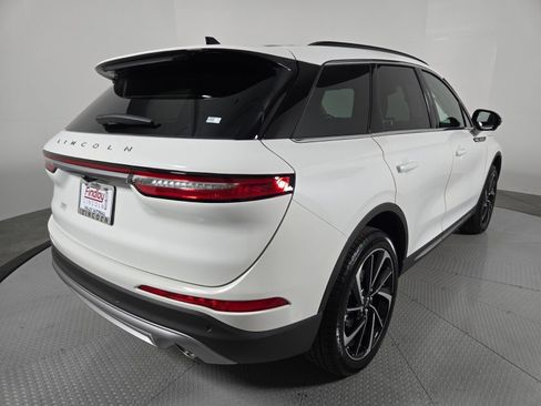 New 2026 Lincoln Corsair Reserve image 4