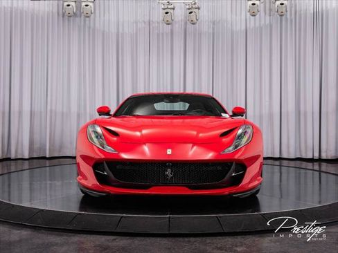 Used 2020 Ferrari 812 Superfast RWD image 2