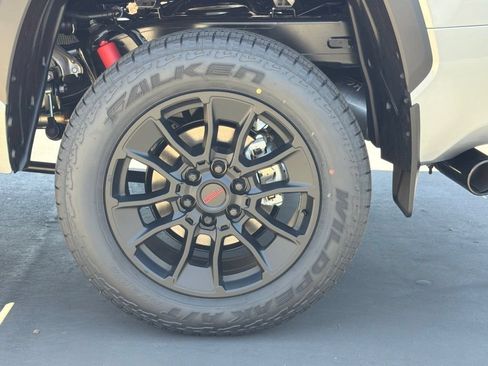 New 2026 Toyota Tundra Limited AWD/4WD image 16