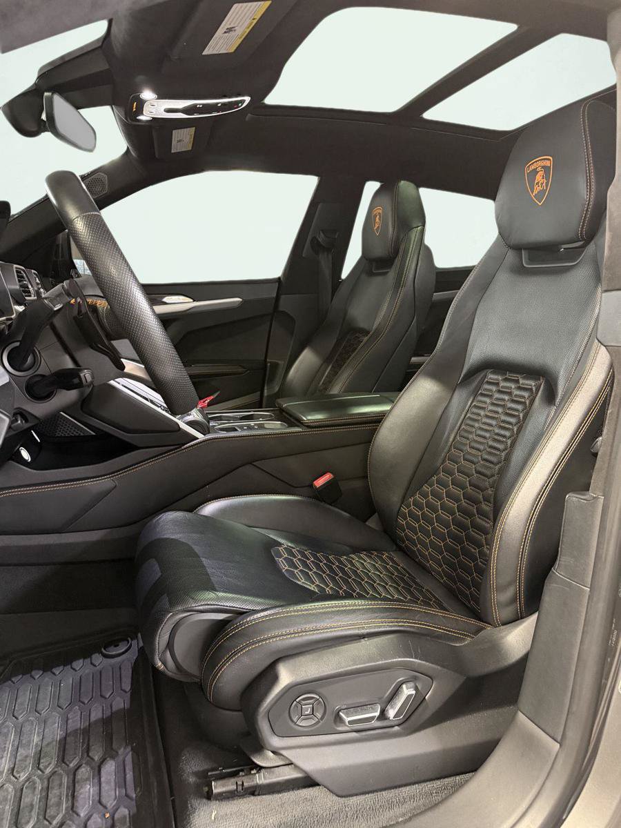 Used 2021 Lamborghini Urus AWD/4WD image 10